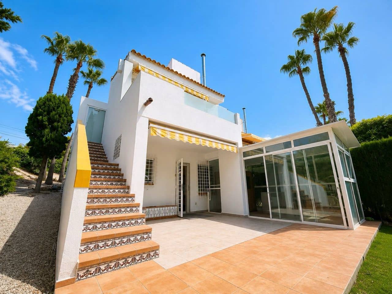 3 soveværelse Villa til salg i Villamartin med garage - € 524.995 (Ref: 10005294)