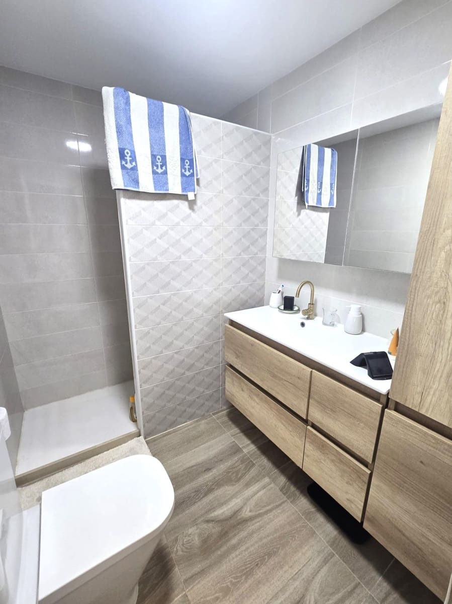 3 sypialnia Dom na sprzedaż w Torrevieja z basenem - 290 000 € (Ref: 10005298)