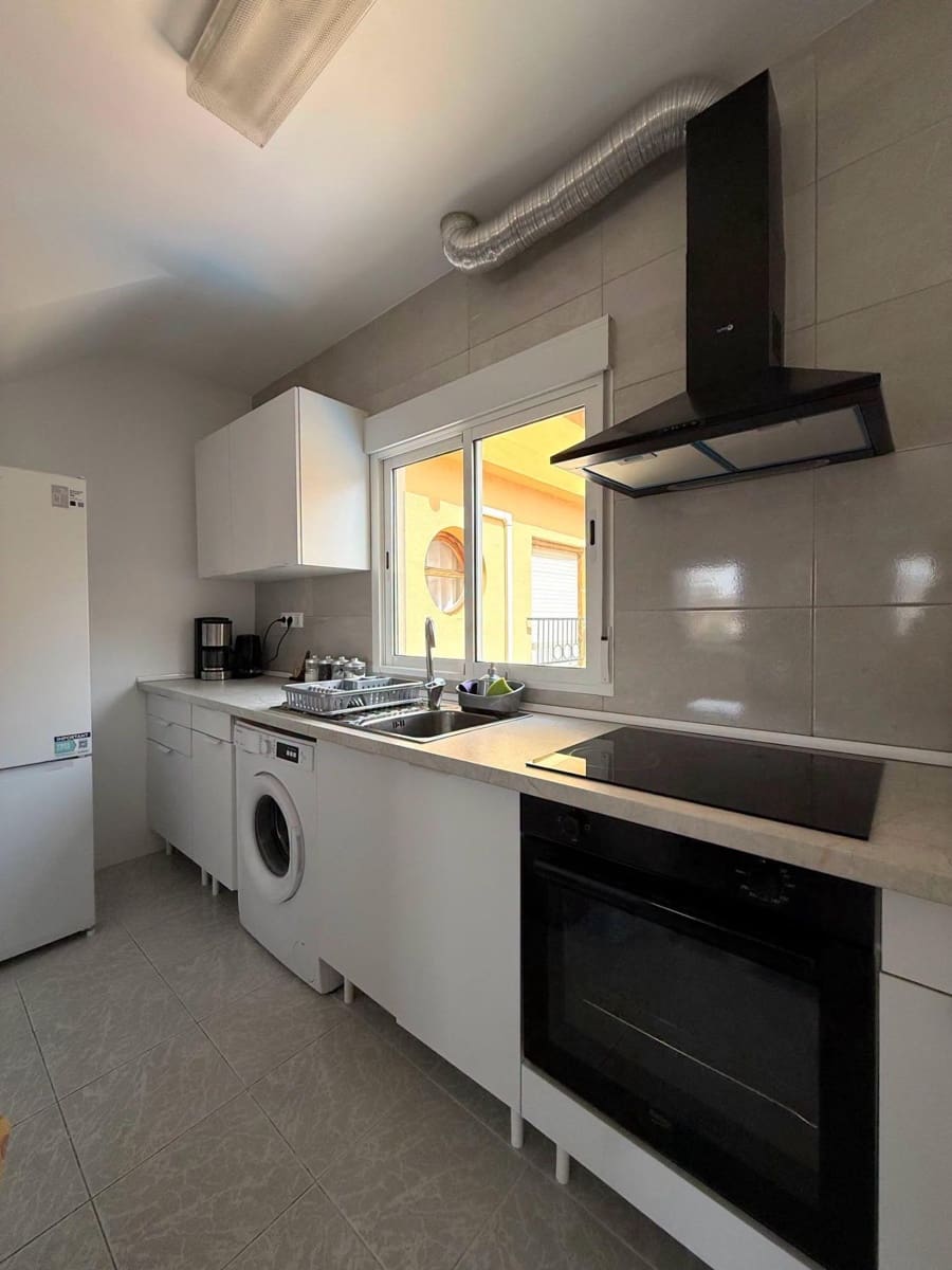 2 bedroom Apartment for sale in Torrevieja with pool - € 159,900 (Ref: 10005300)