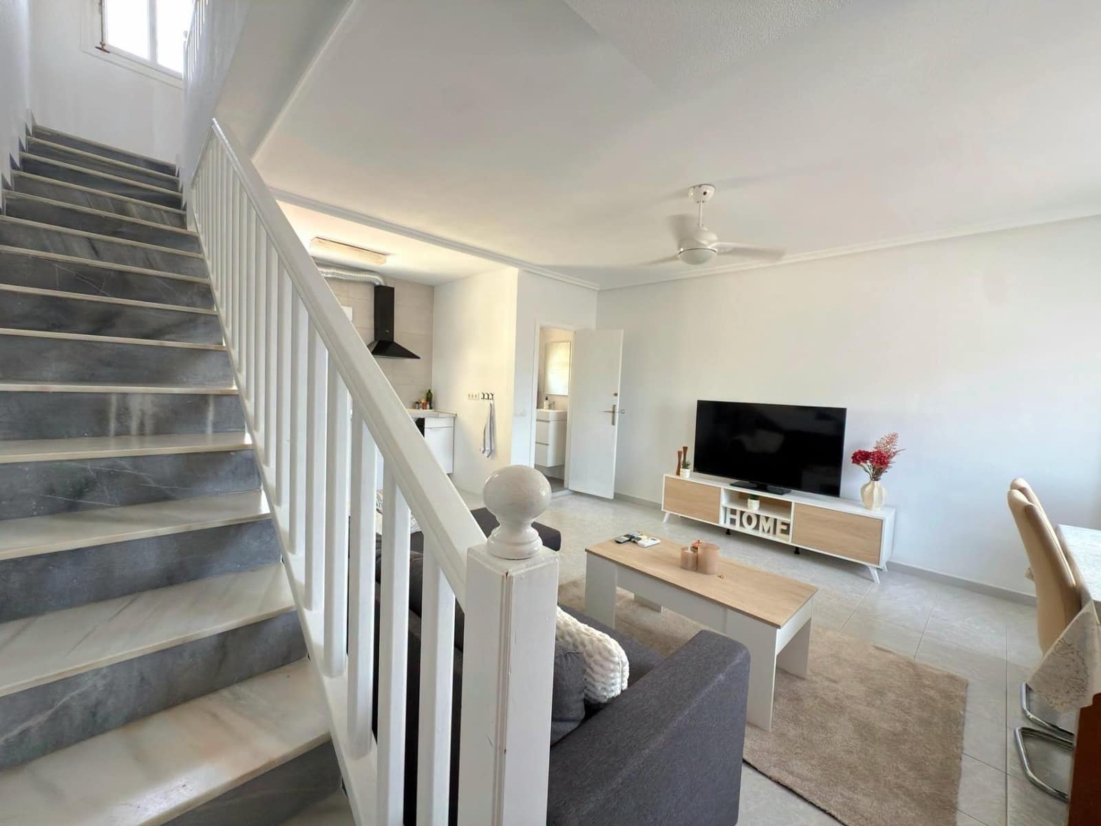 2 bedroom Apartment for sale in Torrevieja with pool - € 159,900 (Ref: 10005300)