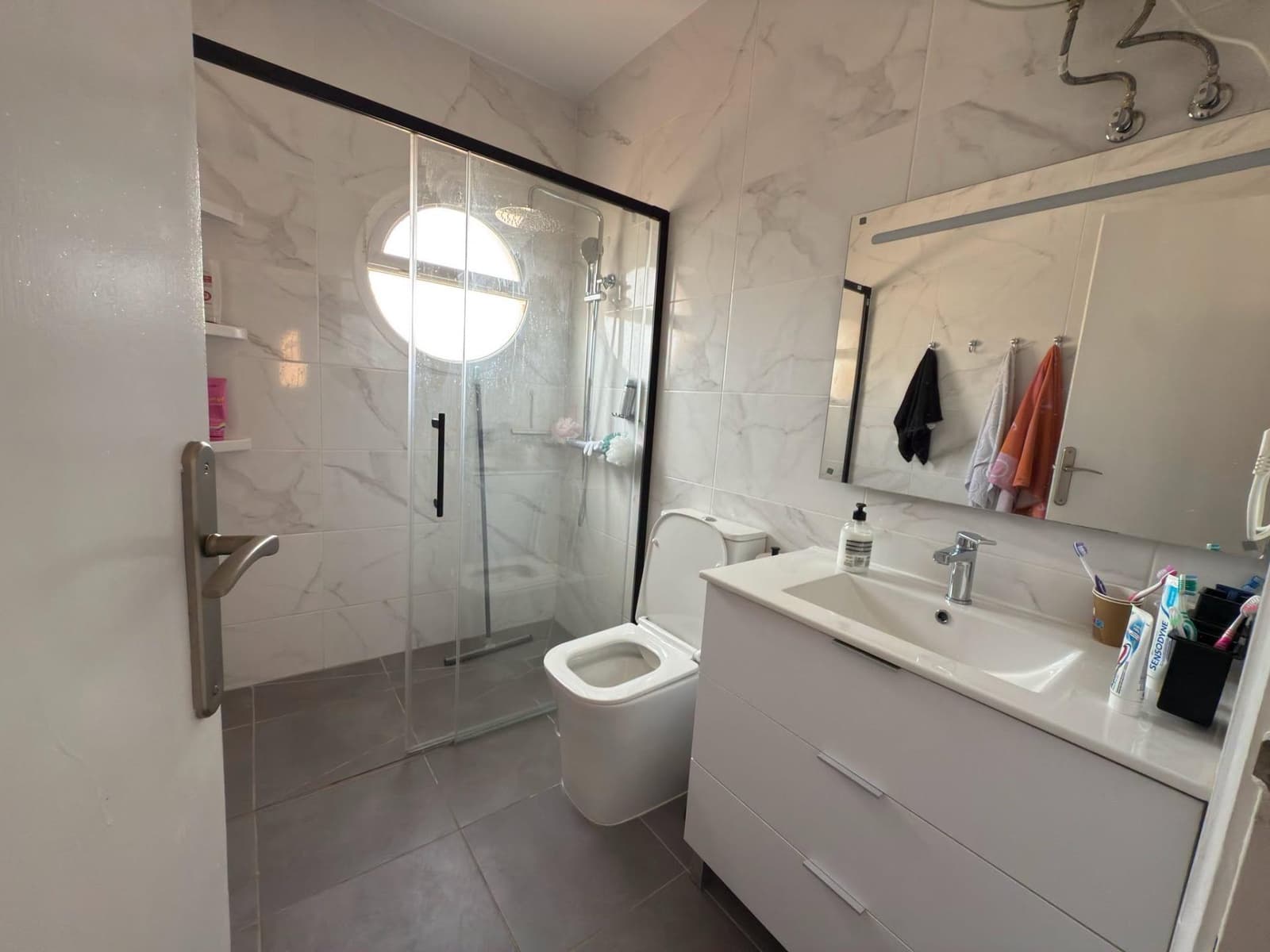 2 bedroom Apartment for sale in Torrevieja with pool - € 159,900 (Ref: 10005300)