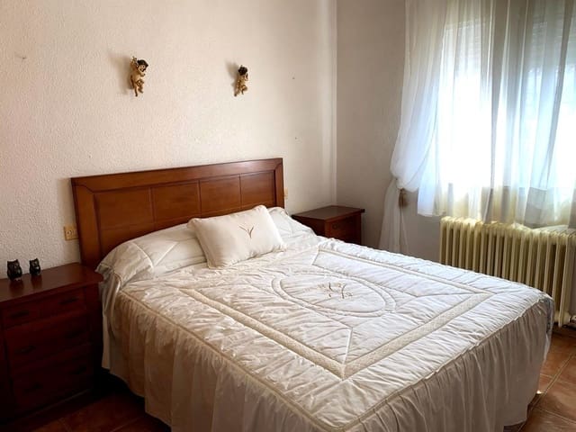 5 bedroom Semi-detached Villa for sale in El Chaparral, Torrevieja with pool - € 345,000 (Ref: 10006354)