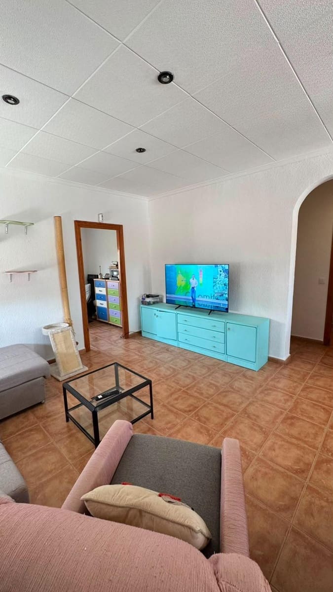5 bedroom Semi-detached Villa for sale in Torrevieja with pool - € 345,000 (Ref: 10006354)