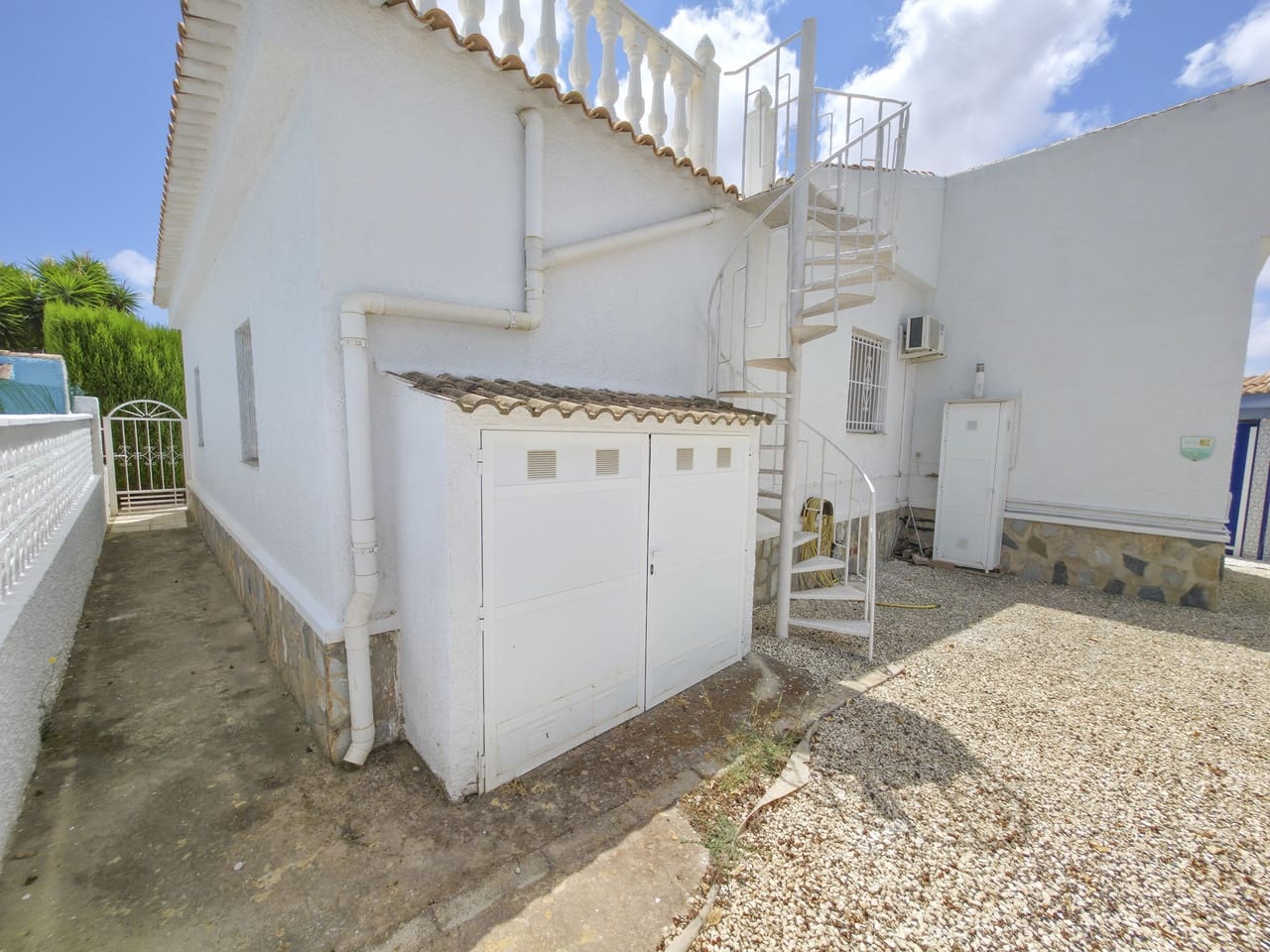 3 bedroom Villa for sale in Torrevieja with garage - € 475,000 (Ref: 10006355)