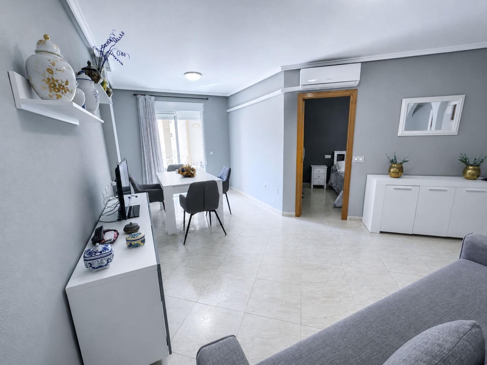 2 sypialnia Apartament na sprzedaż w Torrevieja z basenem - 149 900 € (Ref: 10007211)