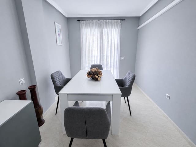 2 slaapkamer Appartement te koop in Antonio Machado, Torrevieja met zwembad - € 149.900 (Ref: 10007211)