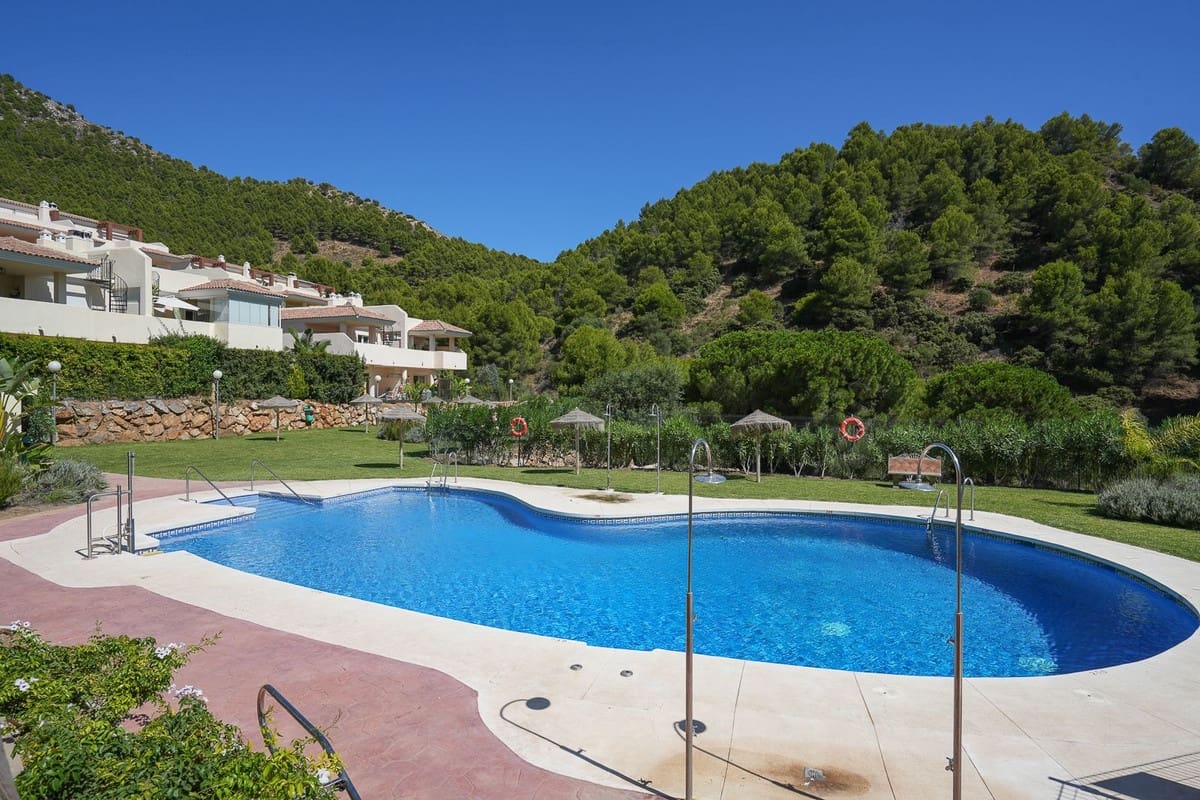 3 makuuhuone Huoneisto myytävänä paikassa Mijas mukana uima-altaan - 435 000 € (Ref: 10008815)