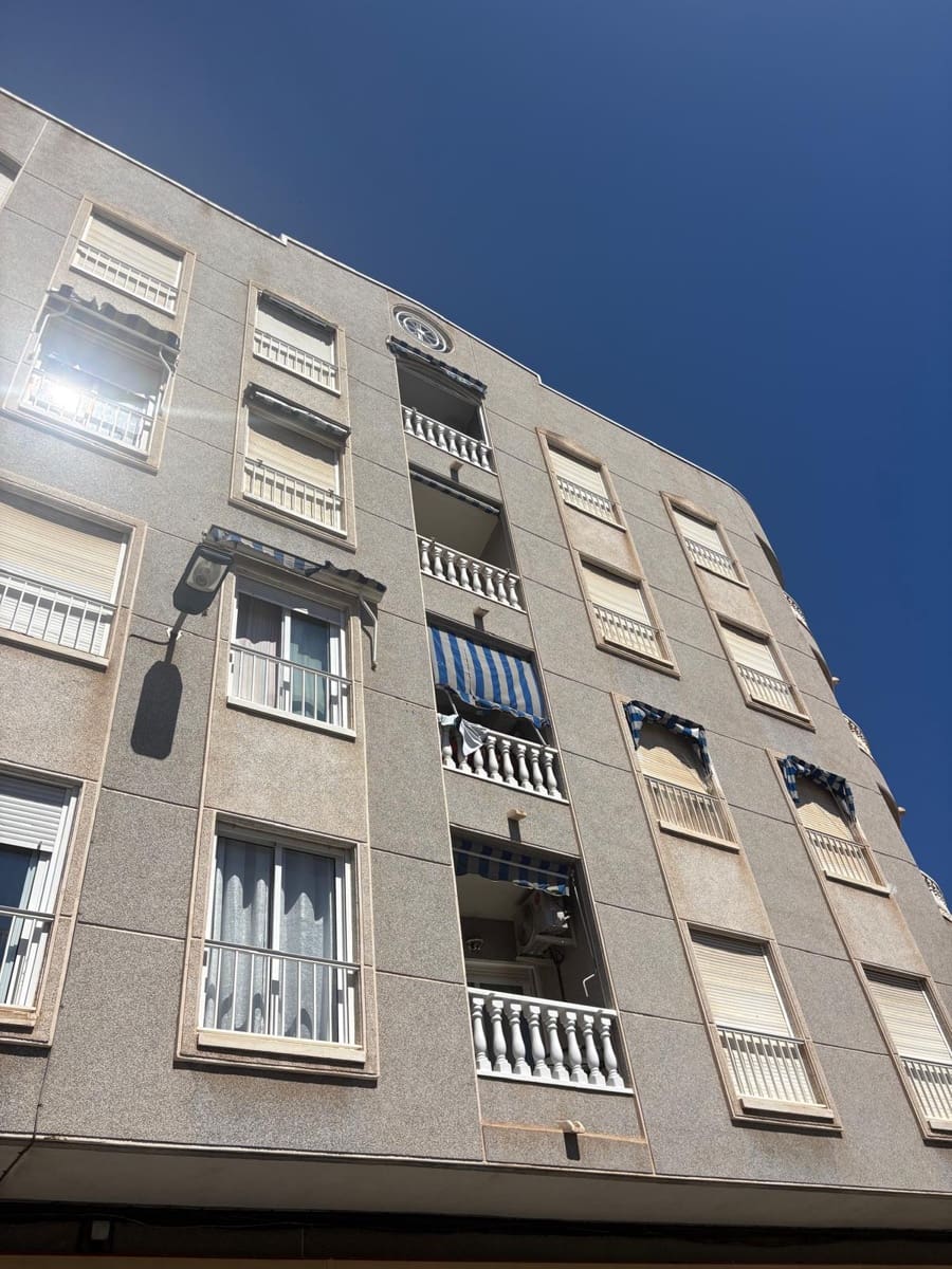 2 soveværelse Lejlighed til salg i Torrevieja - € 159.000 (Ref: 10008819)