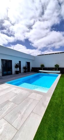 4 sypialnia Willa na sprzedaż w Villaverde, La Oliva z basenem garażem - 975 000 € (Ref: 10008823)