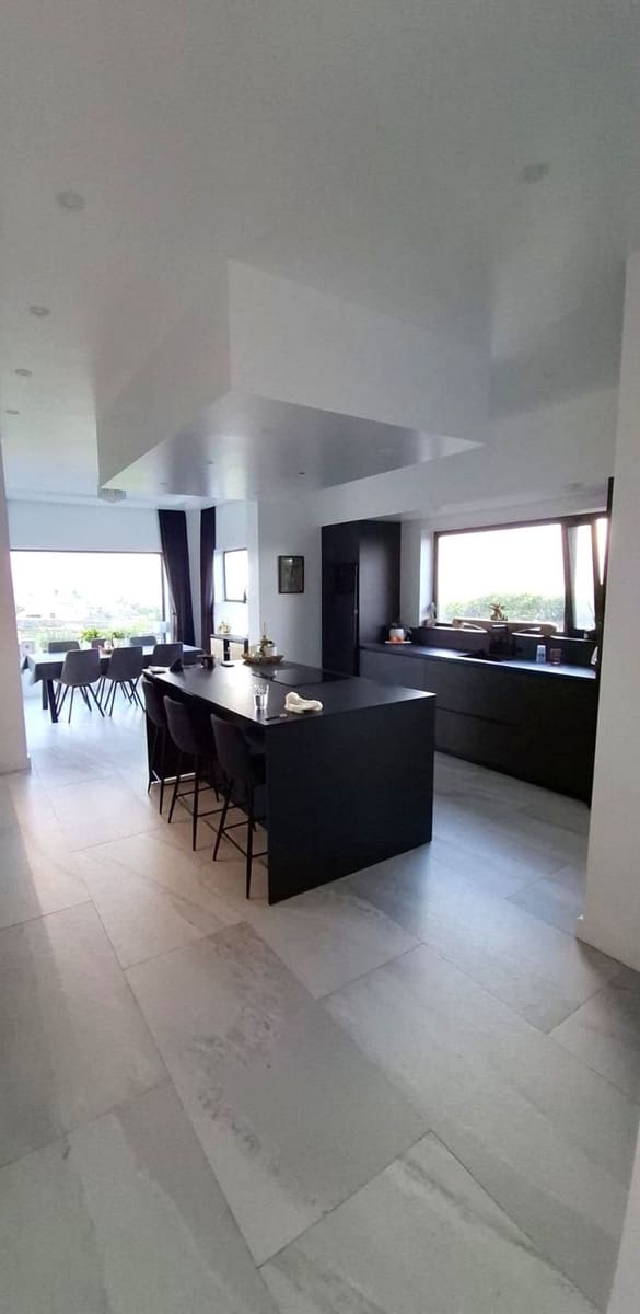 4 sypialnia Willa na sprzedaż w Villaverde z basenem garażem - 975 000 € (Ref: 10008823)