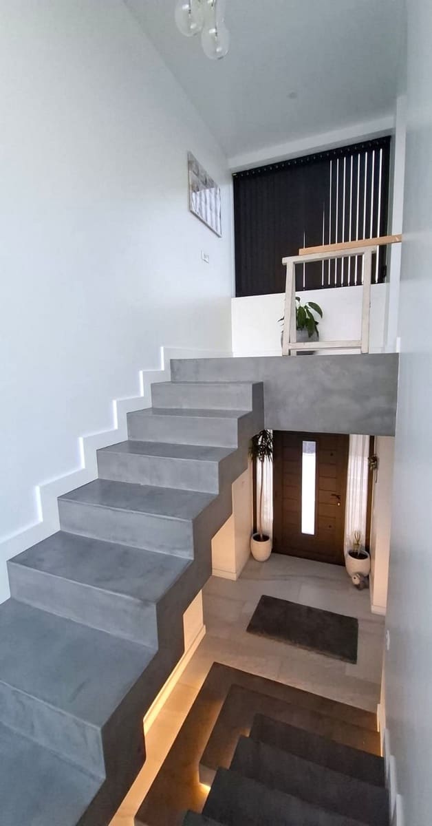 4 sypialnia Willa na sprzedaż w Villaverde z basenem garażem - 975 000 € (Ref: 10008823)