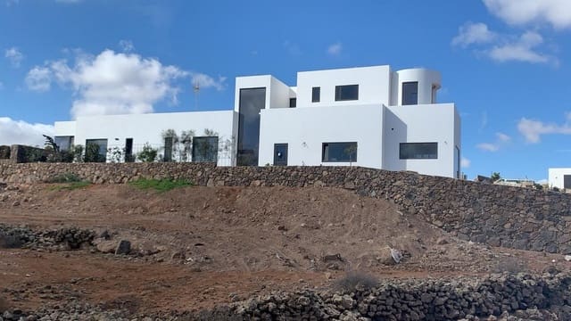 4 camera da letto Villa in vendita in Villaverde, La Oliva con piscina garage - 975.000 € (Rif: 10008823)