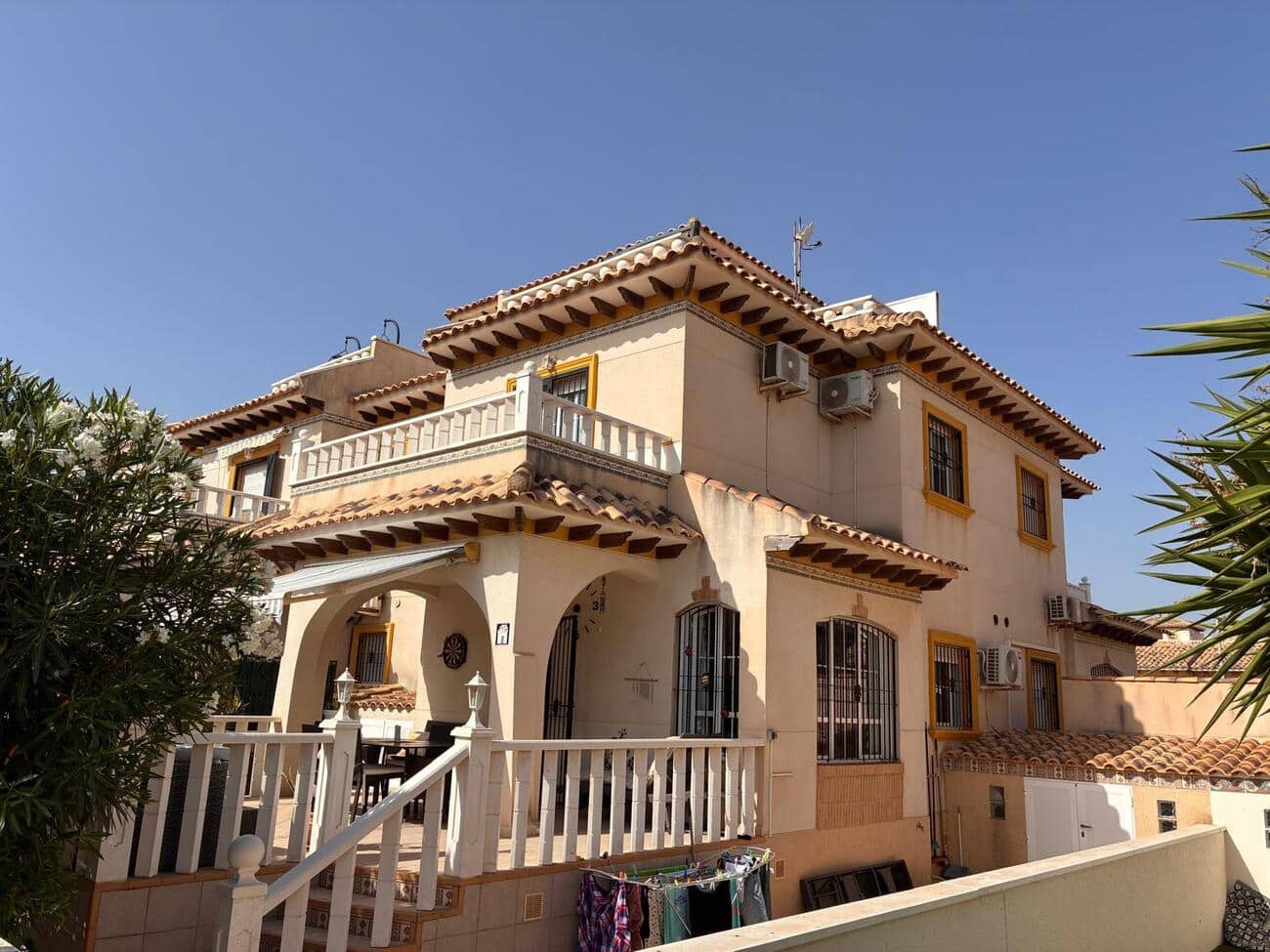 2 slaapkamer Villa te koop in Cabo Roig met zwembad - € 269.000 (Ref: 10011164)