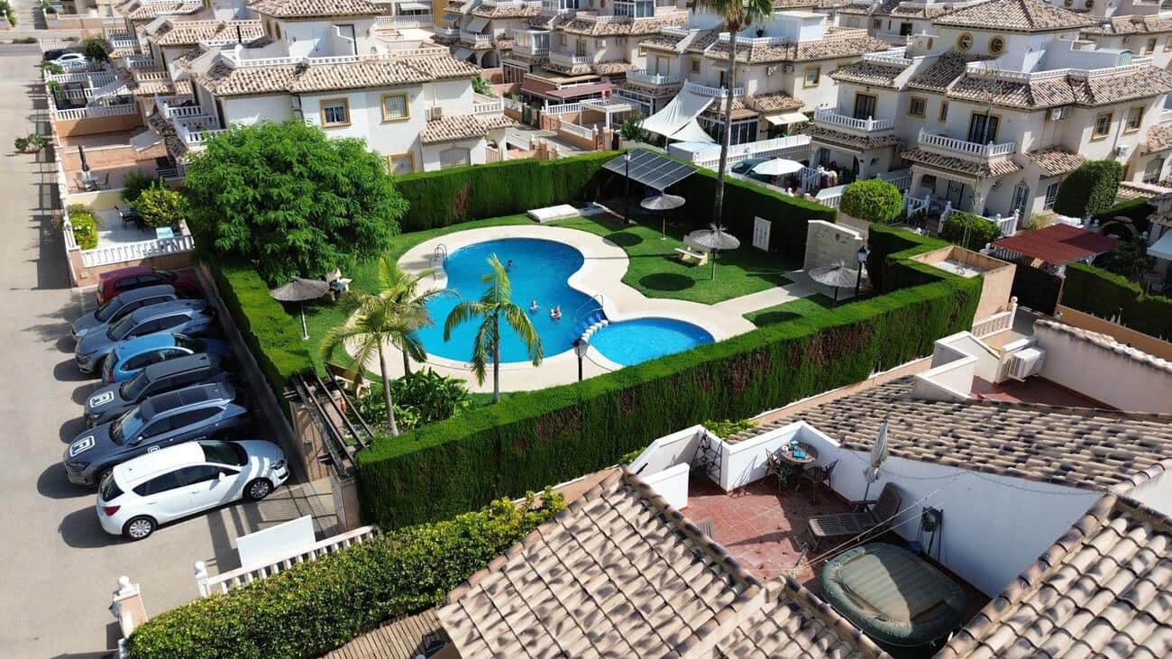 2 slaapkamer Villa te koop in Cabo Roig met zwembad - € 269.000 (Ref: 10011164)