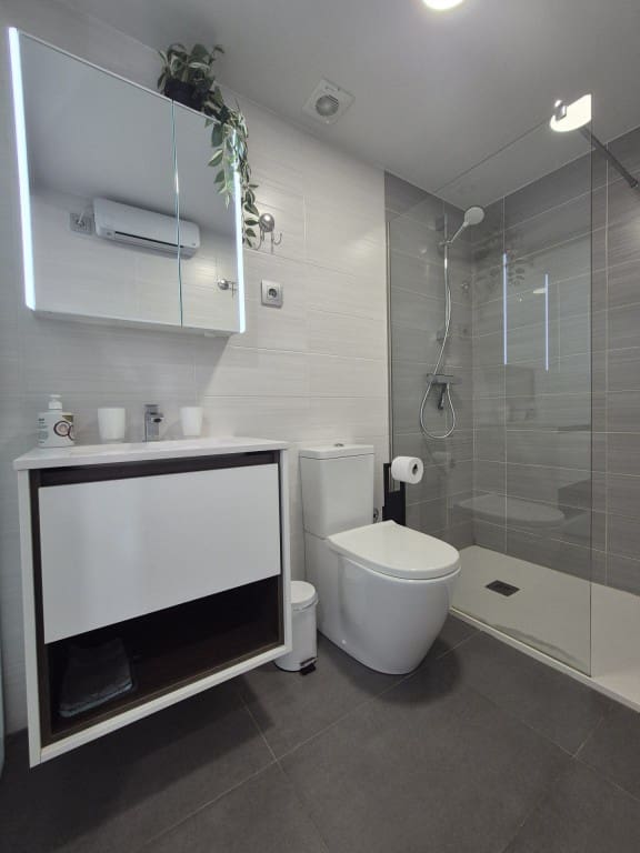 2 Zimmer Bungalow zu verkaufen in Entre Naranjos mit Pool - 249.900 € (Ref: 10011168)