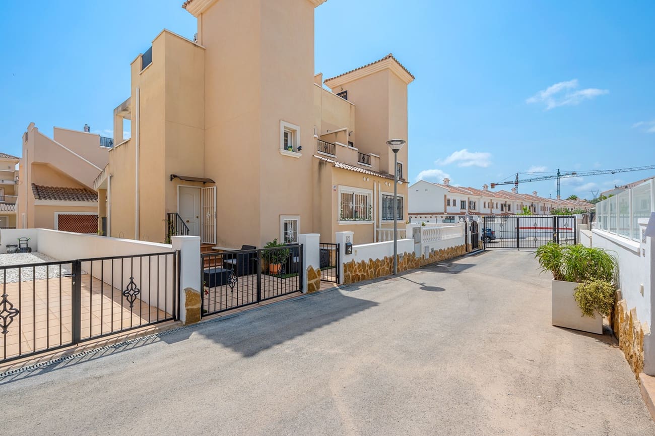 3 soverom Kjedet enebolig til salgs i San Miguel de Salinas - € 219 900 (Ref: 10011169)