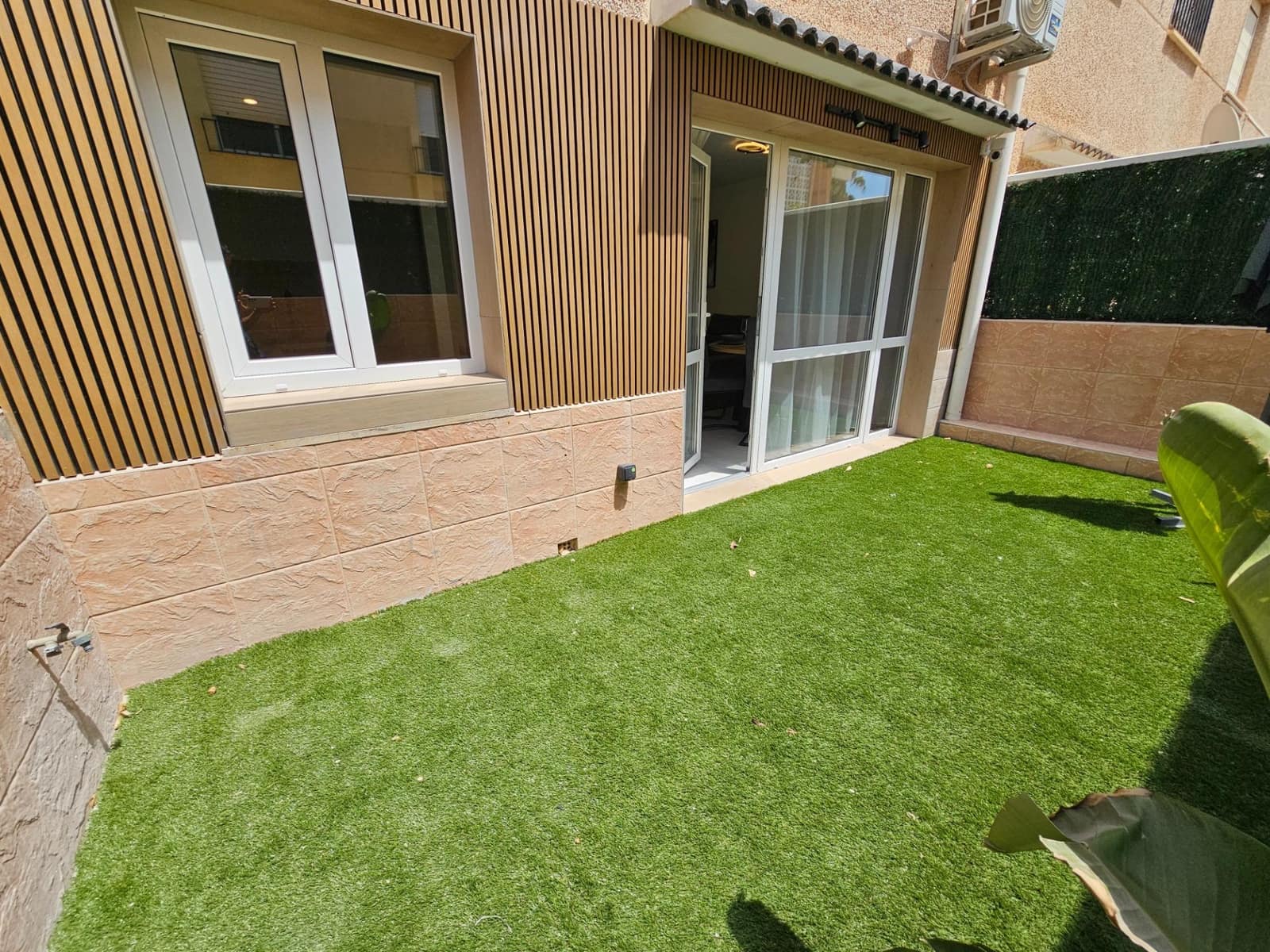 3 sypialnia Bungalow na sprzedaż w Torrevieja - 334 900 € (Ref: 10011171)