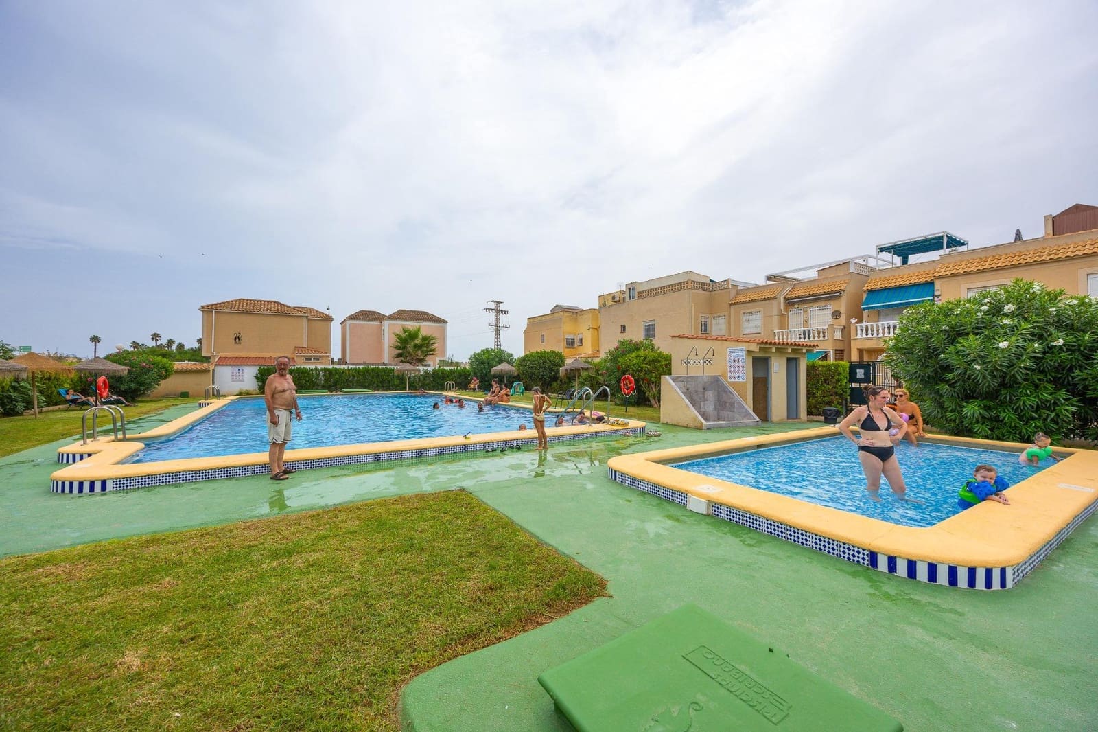 3 bedroom Villa for sale in Torrevieja - € 199,500 (Ref: 10011173)