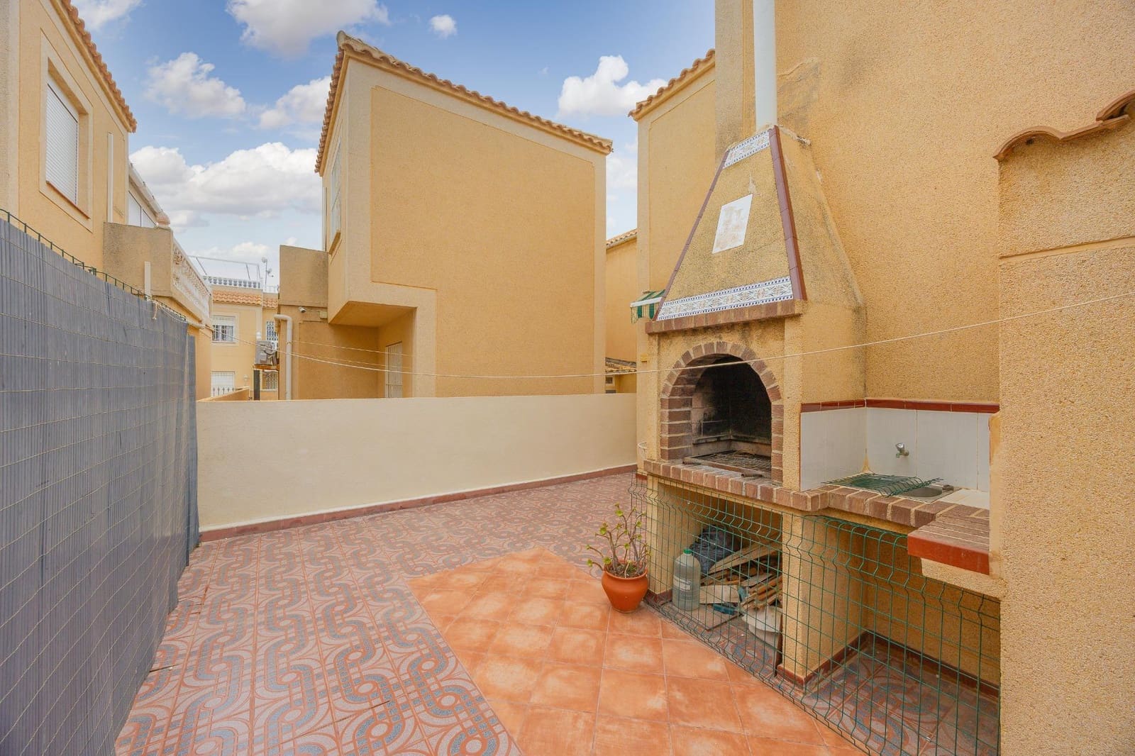 3 bedroom Villa for sale in Torrevieja - € 199,500 (Ref: 10011173)