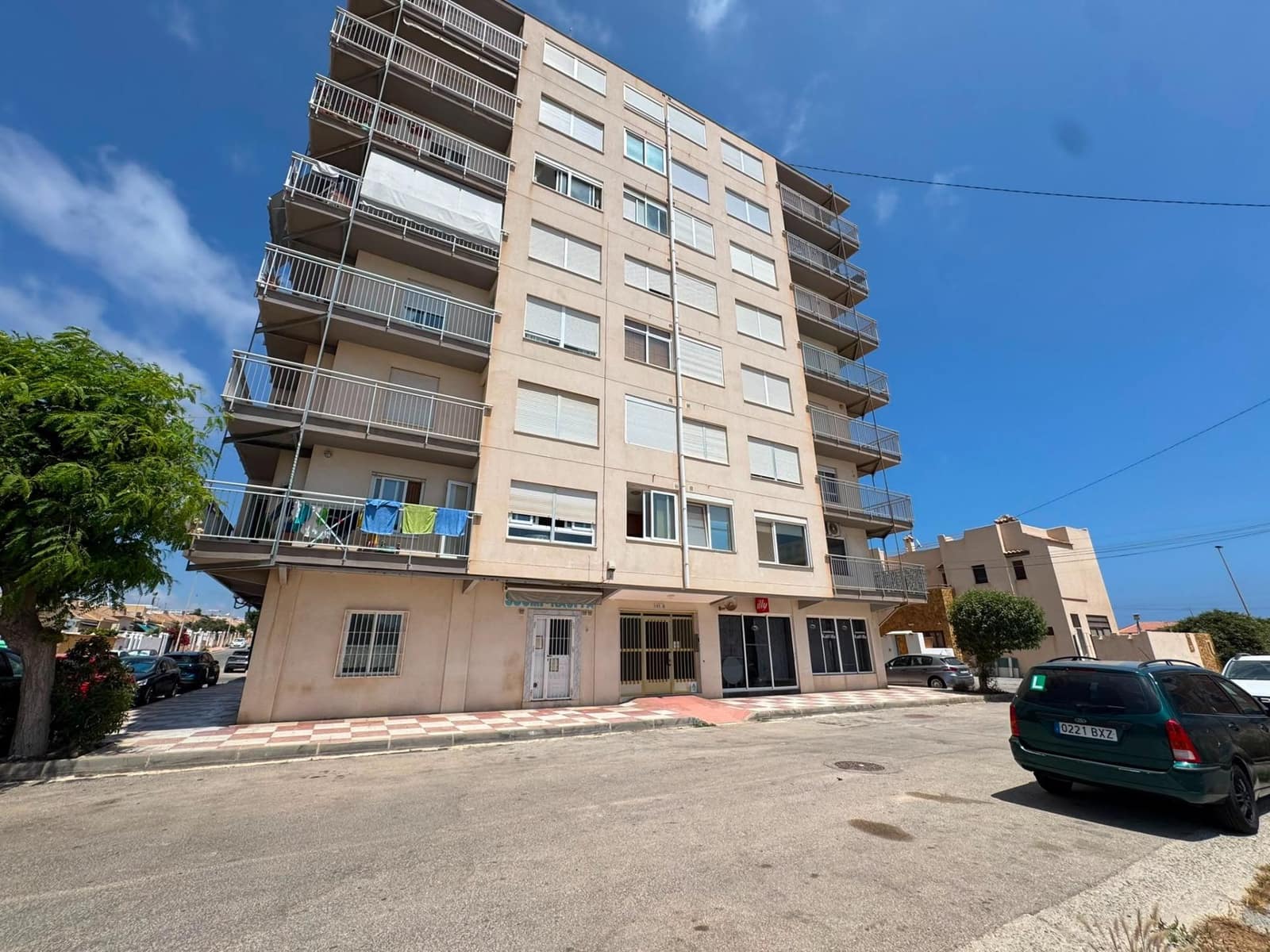2 soverom Leilighet til salgs i Torrevieja - € 200 000 (Ref: 10011174)