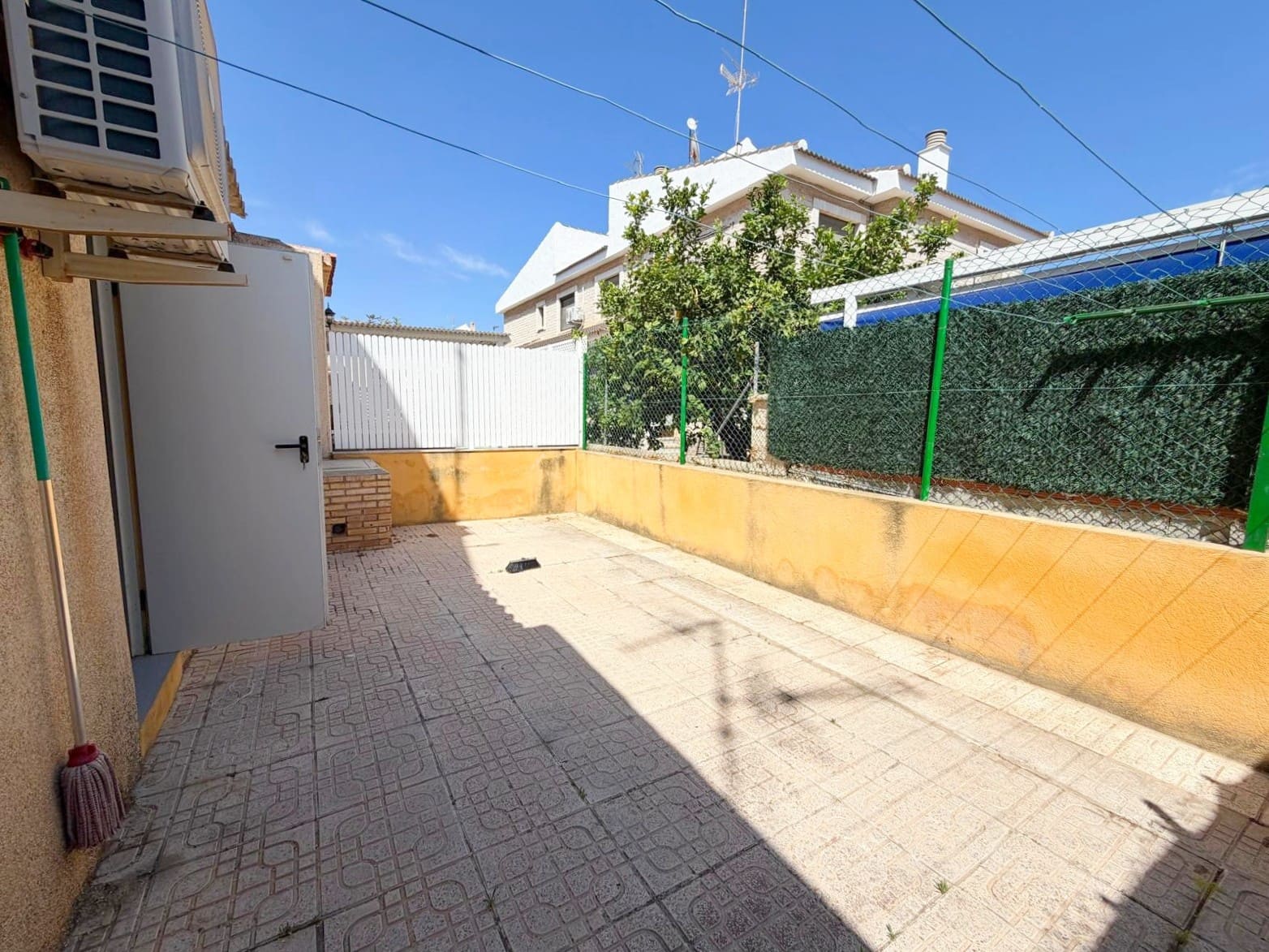 2 bedroom Townhouse for sale in Los Alcazares - € 155,000 (Ref: 10011175)