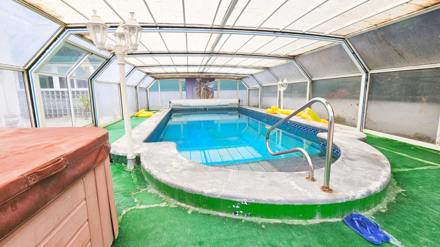 8 bedroom Villa for sale in Los Narejos with garage - € 399,000 (Ref: 10011180)