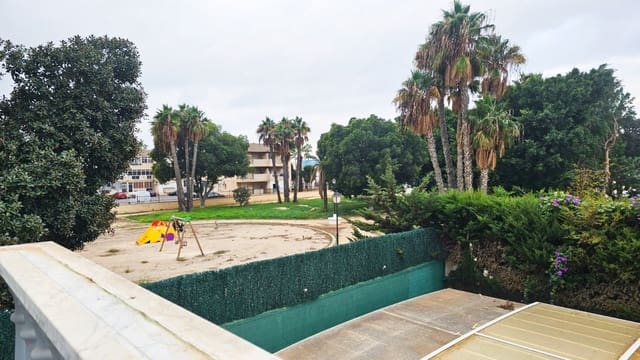 8 soveværelse Villa til salg i Los Narejos, Los Alcázares med garage - € 399.000 (Ref: 10011180)
