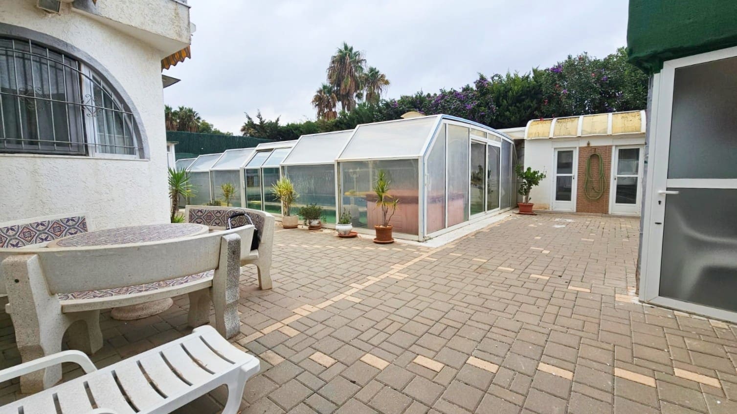 8 bedroom Villa for sale in Los Narejos with garage - € 399,000 (Ref: 10011180)