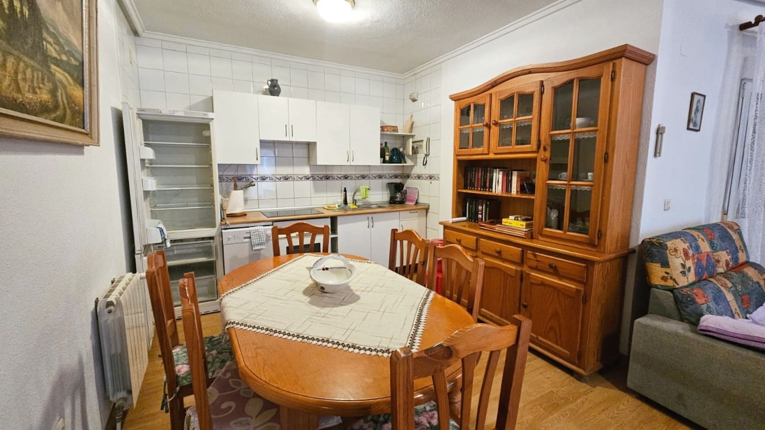 8 bedroom Villa for sale in Los Narejos with garage - € 399,000 (Ref: 10011180)