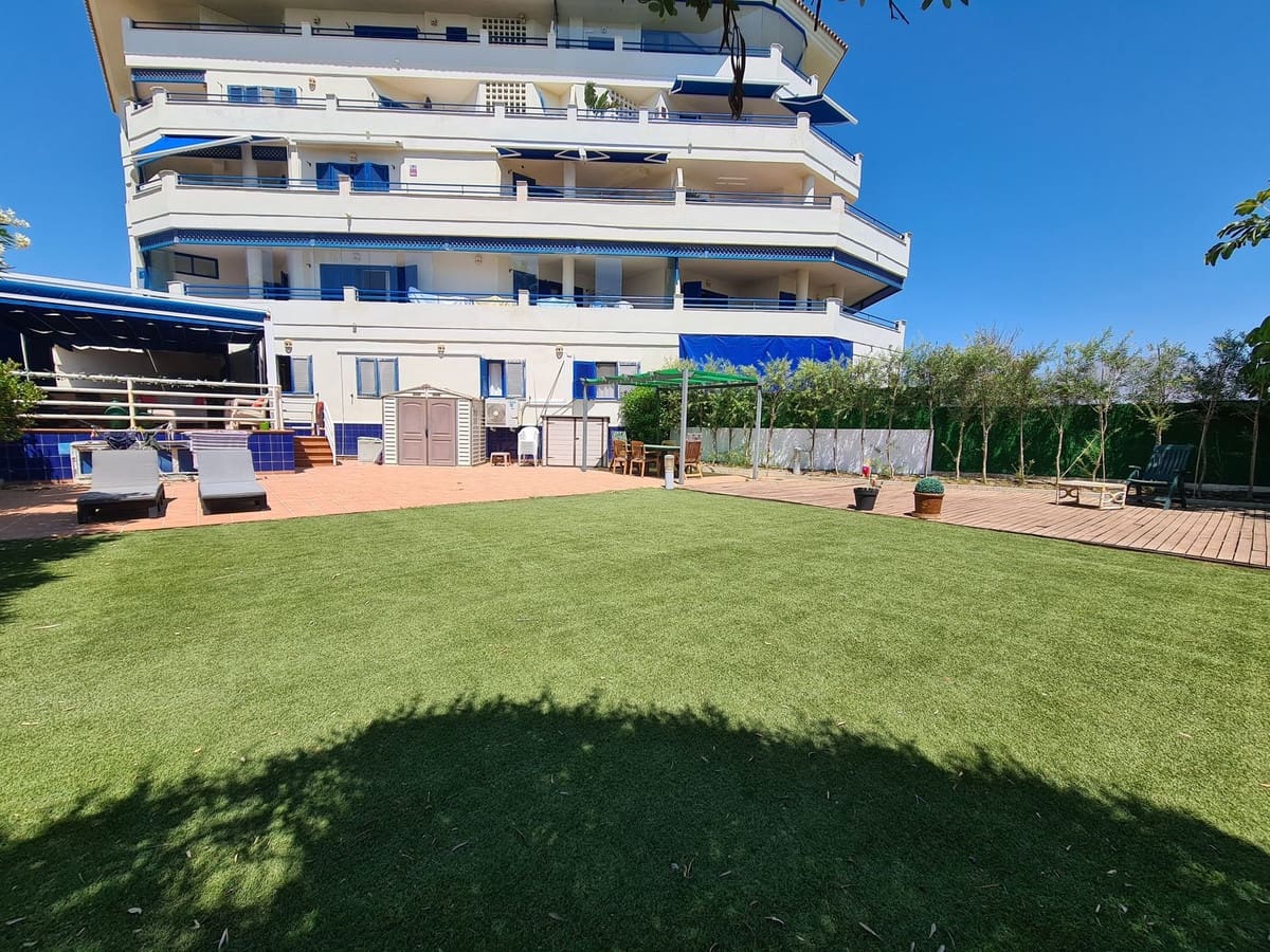 3 chambre Appartement à vendre à San Luis de Sabinillas avec piscine - 750 000 € (Ref: 10013014)