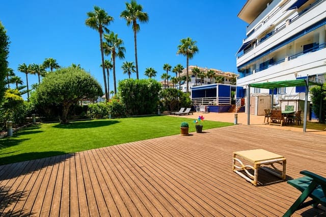 Apartamento de 3 habitaciones en San Luis de Sabinillas, Manilva en venta con piscina - 750.000 € (Ref: 10013014)