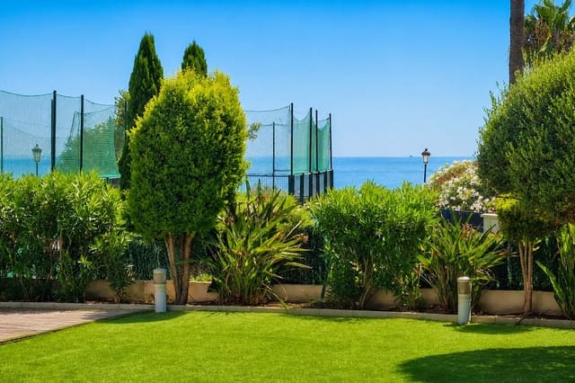 Apartamento de 3 habitaciones en San Luis de Sabinillas, Manilva en venta con piscina - 750.000 € (Ref: 10013014)