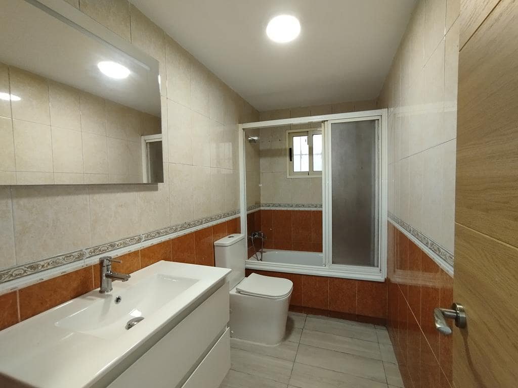 2 sypialnia Apartament na sprzedaż w Torrevieja - 150 000 € (Ref: 10013031)