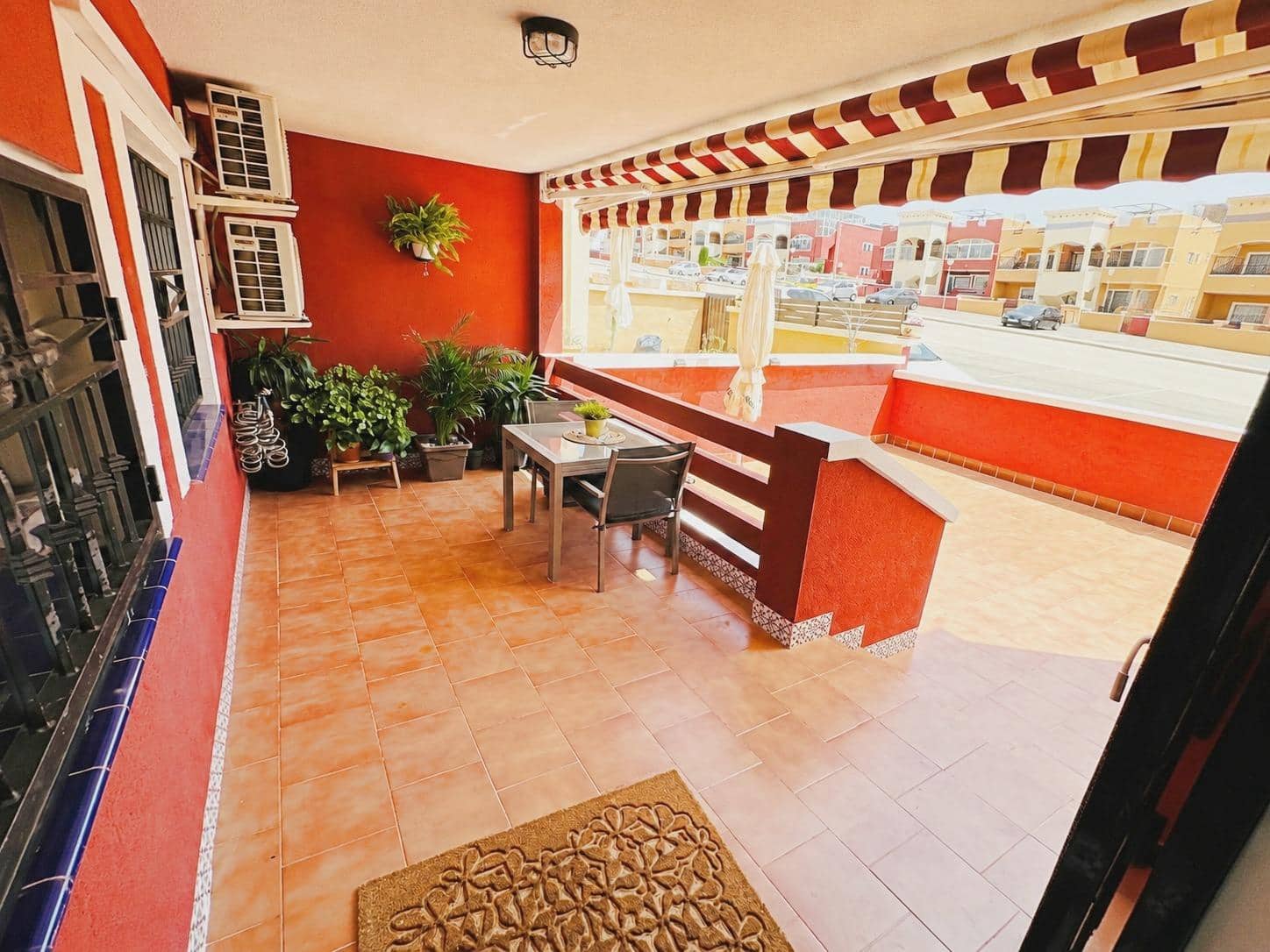 Bungalow de 2 habitaciones en Orihuela Costa en venta con piscina - 183.500 € (Ref: 10013035)