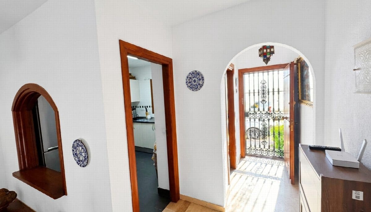 3 bedroom Villa for sale in Mijas Golf with pool - € 425,000 (Ref: 10013061)