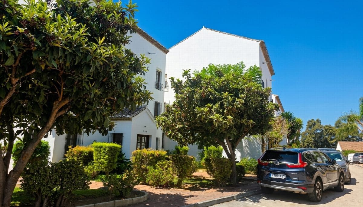 3 bedroom Villa for sale in Mijas Golf with pool - € 425,000 (Ref: 10013061)