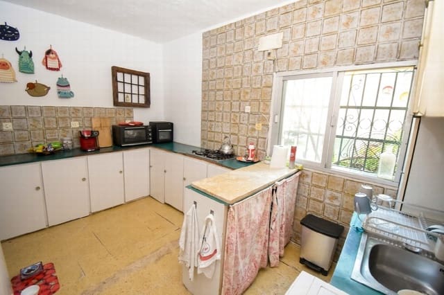 3 soverom Villa til salgs i Casco Antiguo, Marbella med svømmebasseng garasje - € 739 000 (Ref: 10013062)