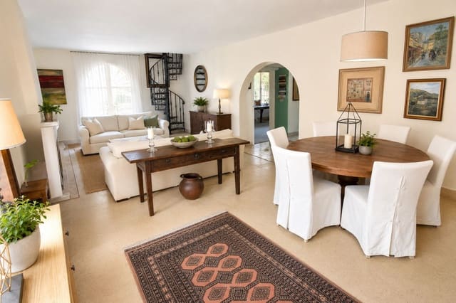 3 Zimmer Villa zu verkaufen in El Rosario, Marbella mit Pool Garage - 739.000 € (Ref: 10013062)