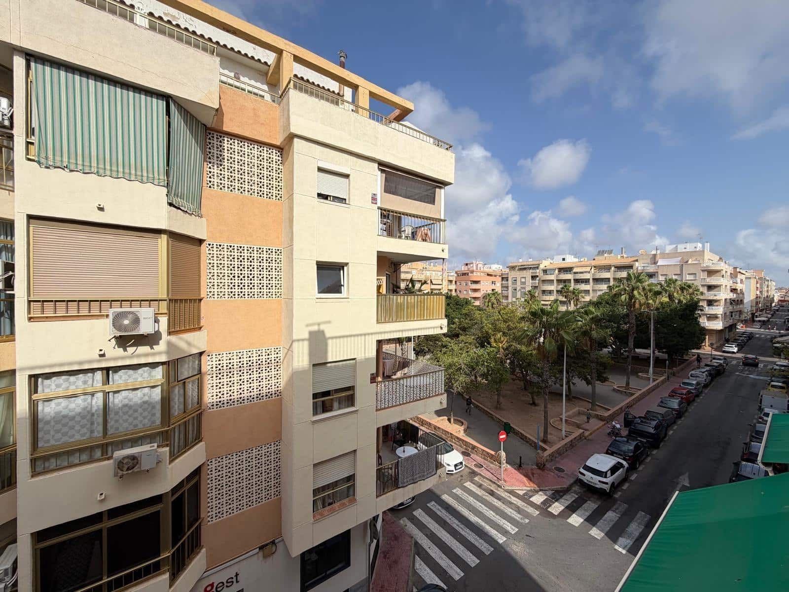 2 soveværelse Lejlighed til salg i Torrevieja - € 168.000 (Ref: 10015262)
