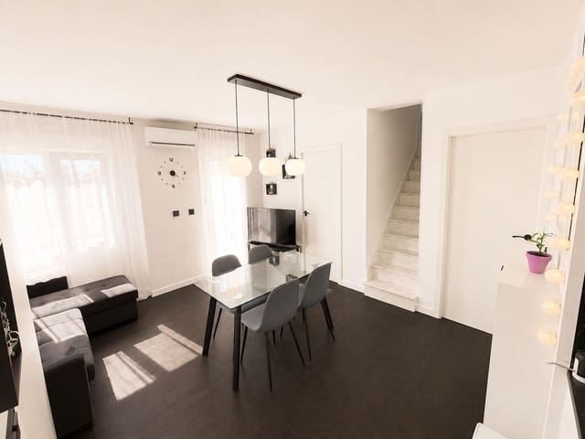 Bungalow de 3 habitaciones en El Chaparral - La Siesta - La Torreta, Torrevieja en venta con piscina - 212.000 € (Ref: 10015265)
