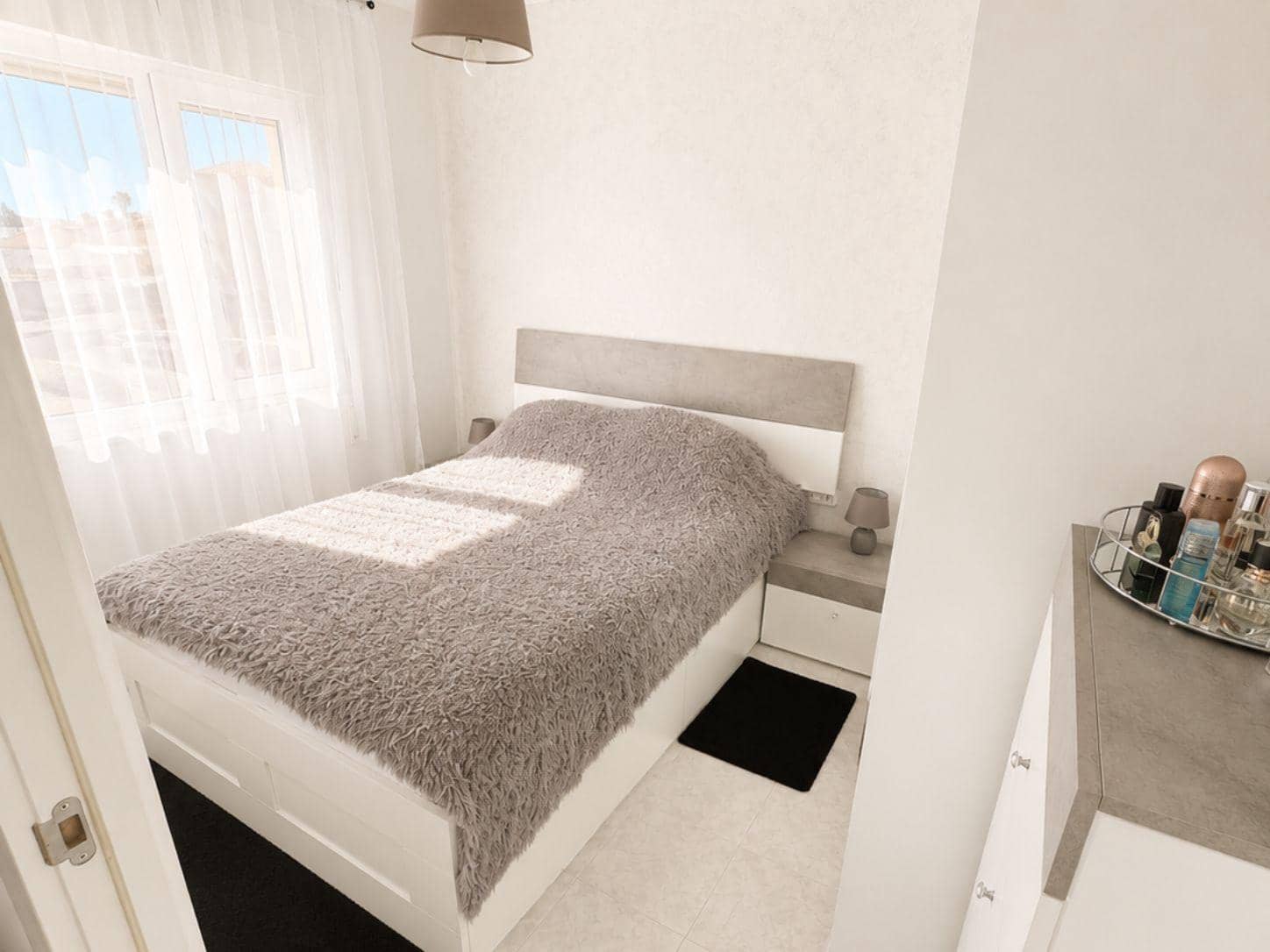 Bungalow de 3 habitaciones en Torrevieja en venta con piscina - 212.000 € (Ref: 10015265)
