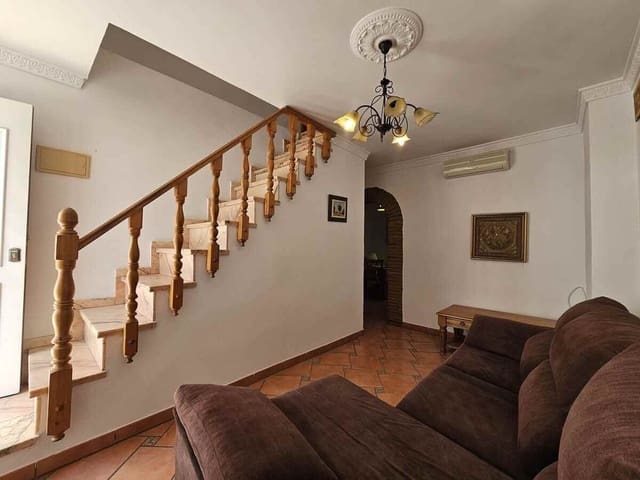 3 slaapkamer Huis te koop in Manilva Pueblo, Manilva met zwembad - € 215.000 (Ref: 10015266)