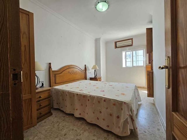 3 slaapkamer Huis te koop in Manilva Pueblo, Manilva met zwembad - € 215.000 (Ref: 10015266)