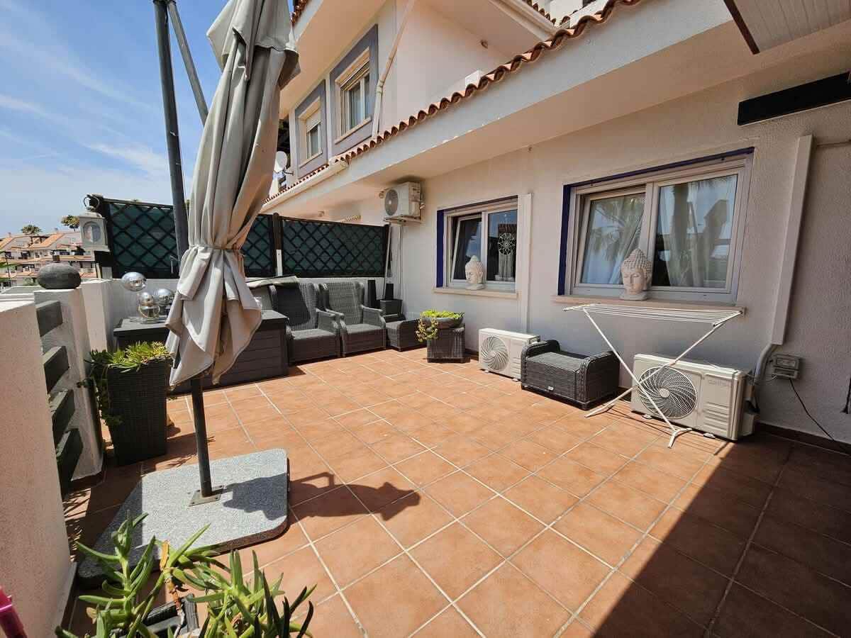 2 sovrum Lägenhet till salu i Manilva med pool - 249 000 € (Ref: 10017250)