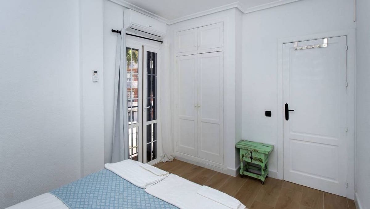 3 sovrum Lägenhet till salu i Playa Flamenca med pool garage - 330 000 € (Ref: 10017253)