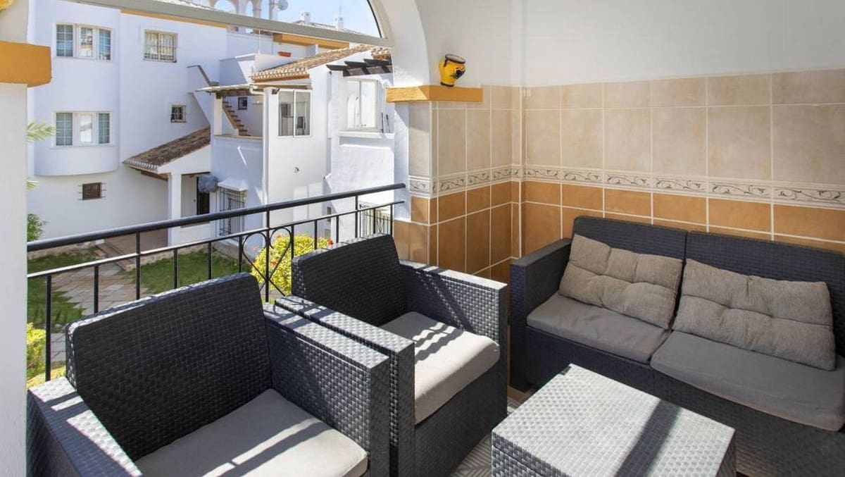 3 sovrum Lägenhet till salu i Playa Flamenca med pool garage - 330 000 € (Ref: 10017253)