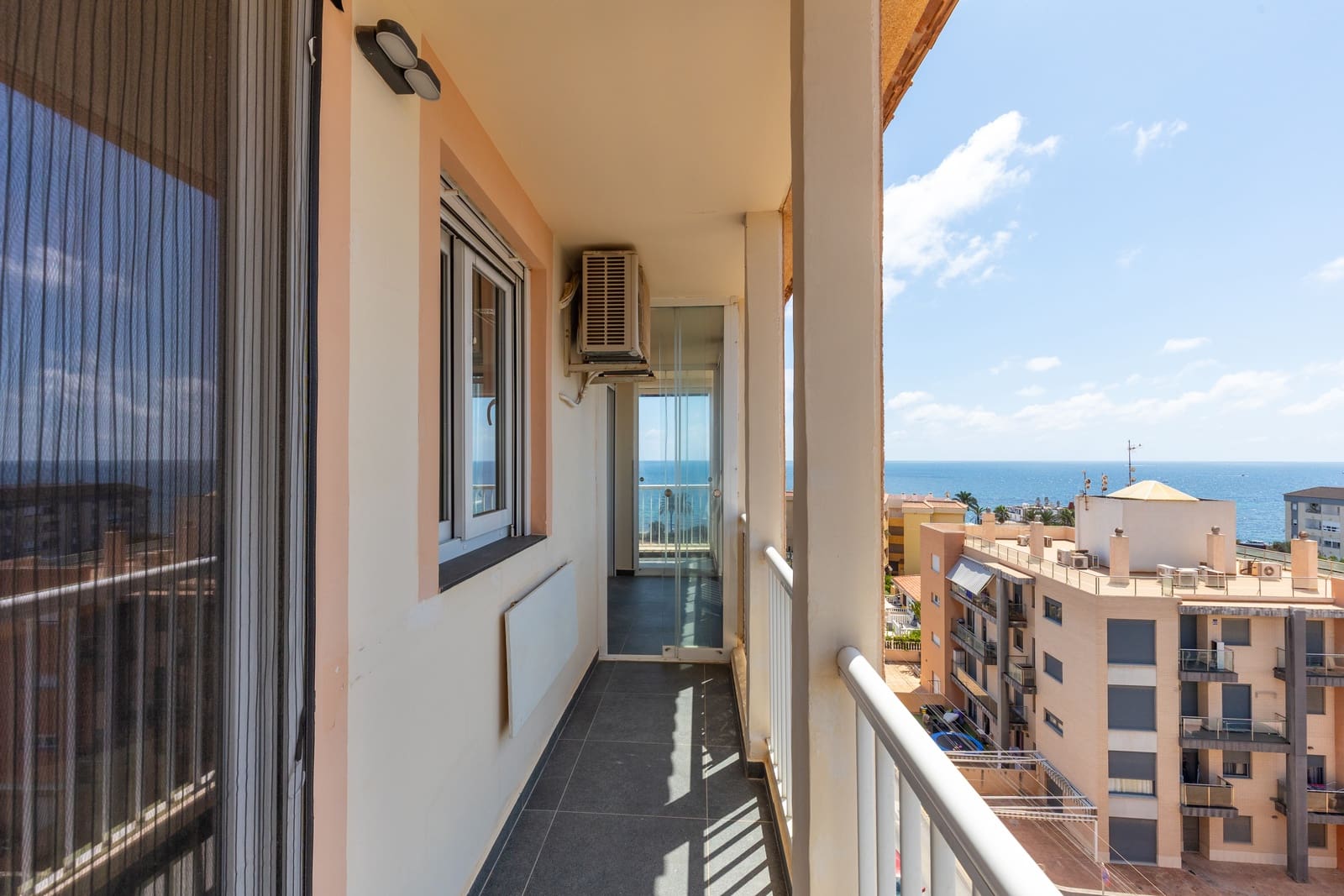 1 bedroom Apartment for sale in Torrevieja with garage - € 245,000 (Ref: 10017254)