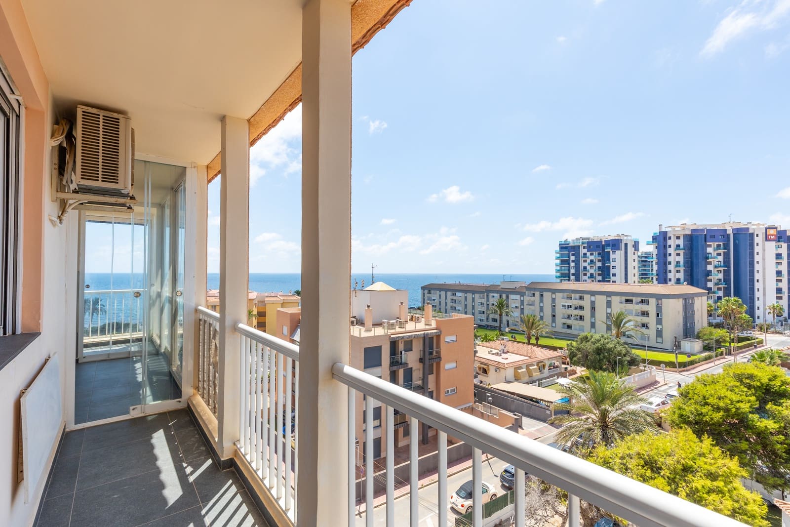 1 bedroom Apartment for sale in Torrevieja with garage - € 245,000 (Ref: 10017254)