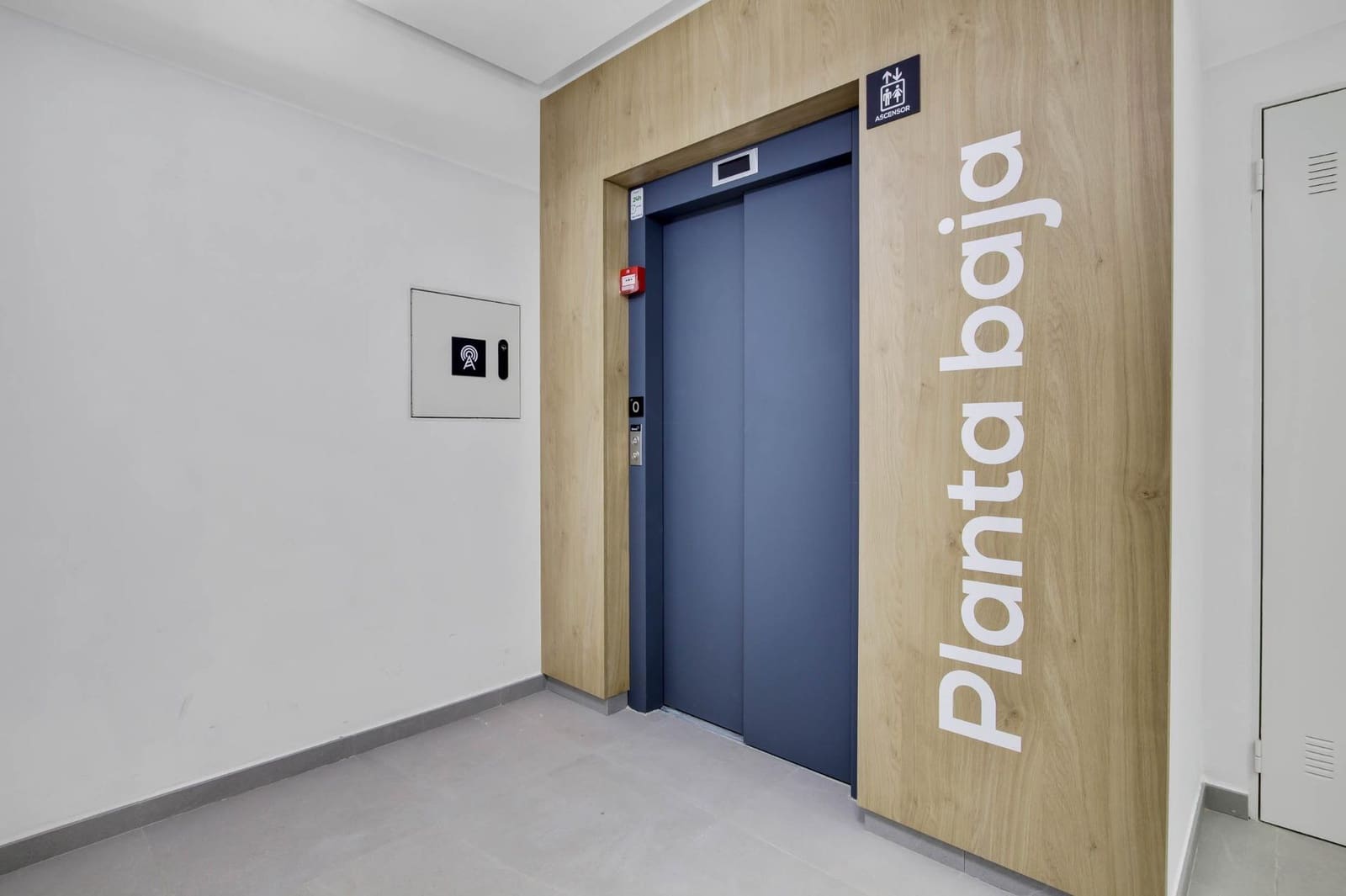 2 slaapkamer Penthouse te koop in Las Lagunas de Mijas met zwembad garage - € 395.000 (Ref: 10018336)