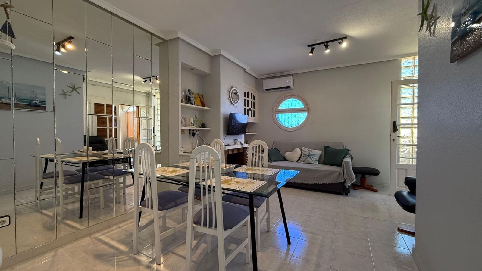2 soveværelse Bungalow til salg i Torrevieja med swimmingpool - € 153.900 (Ref: 10018344)